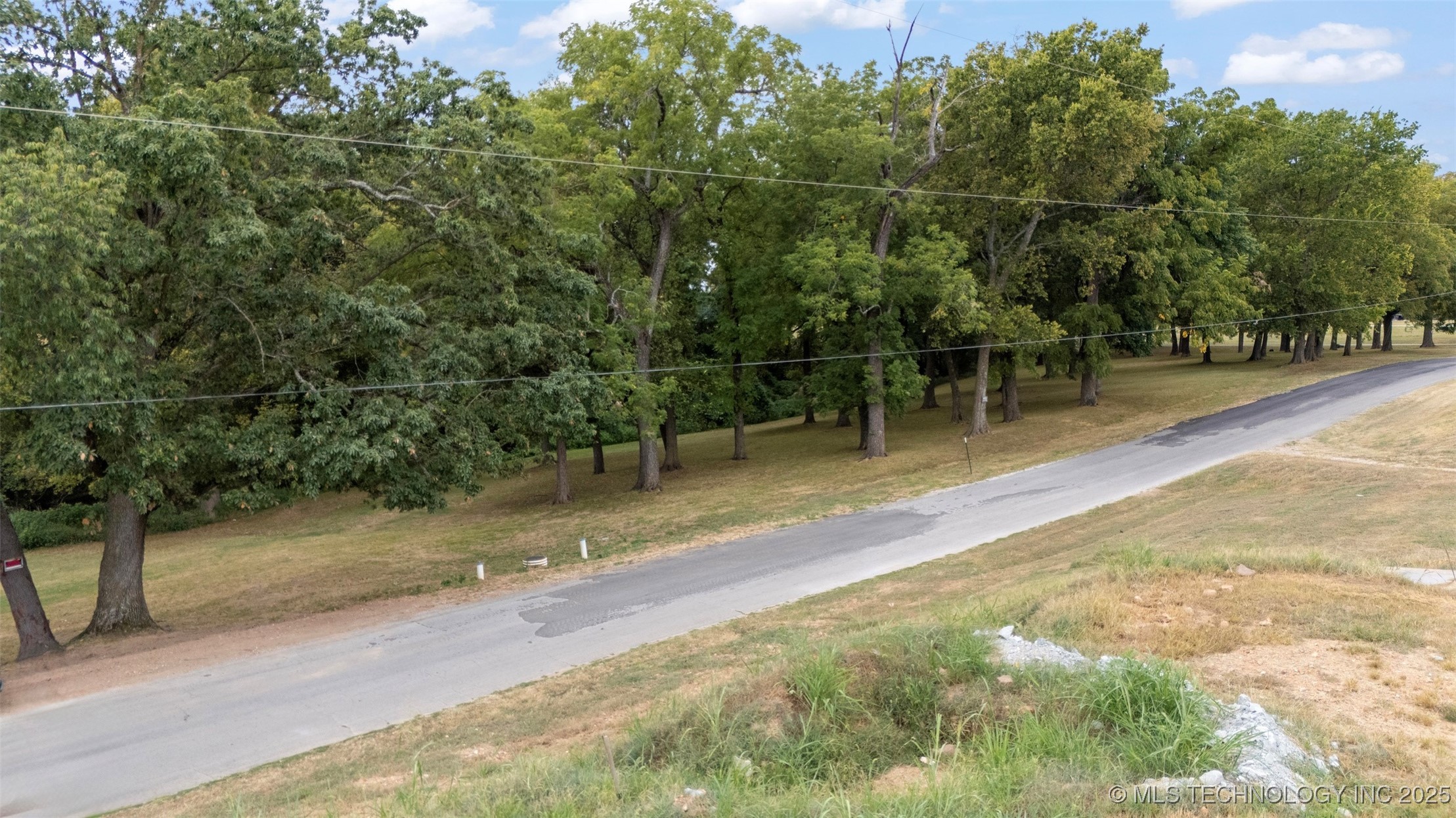 E 280th Road Property Photo 8