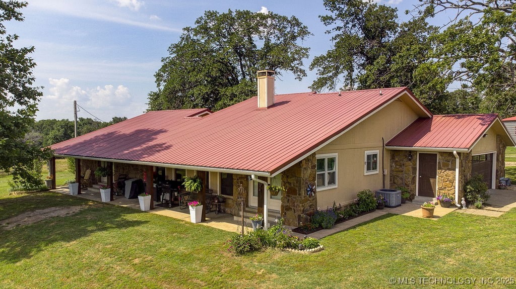 20700 E 420 Road Property Photo 8