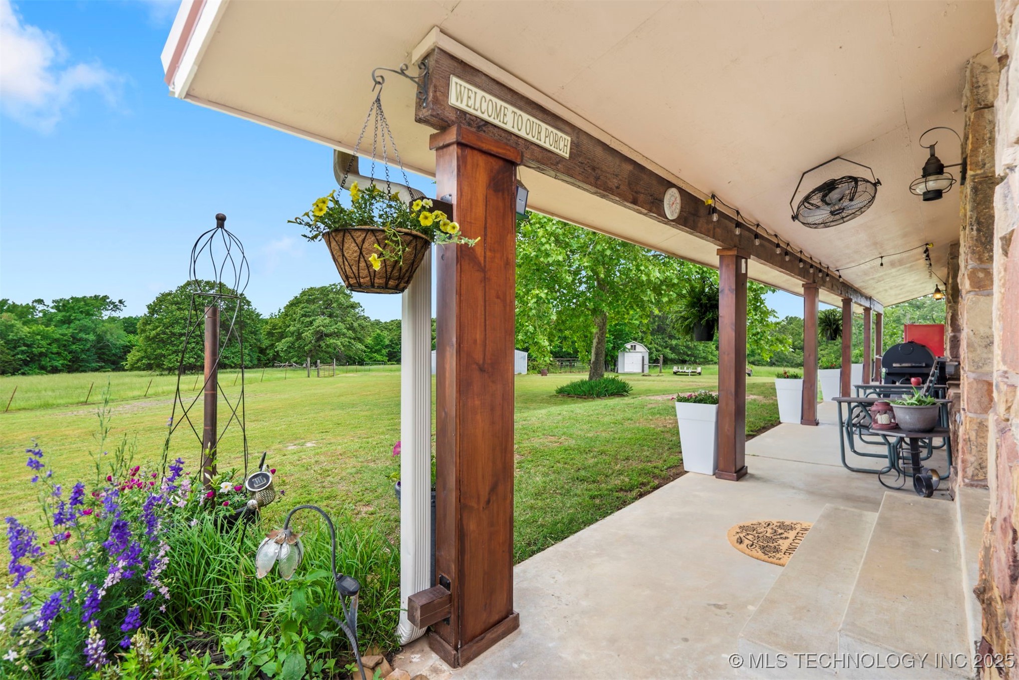 20700 E 420 Road Property Photo 10