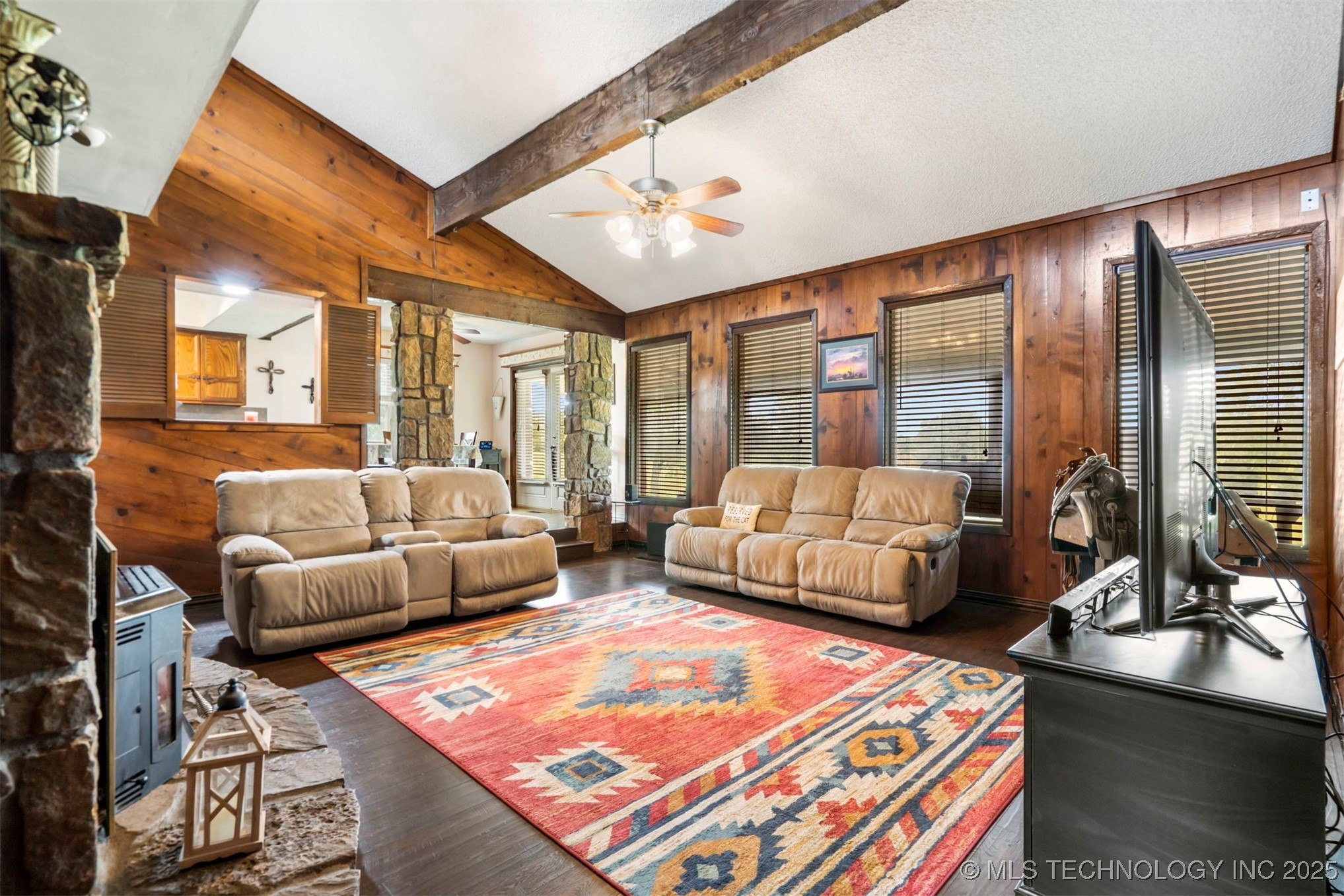 20700 E 420 Road Property Photo 12