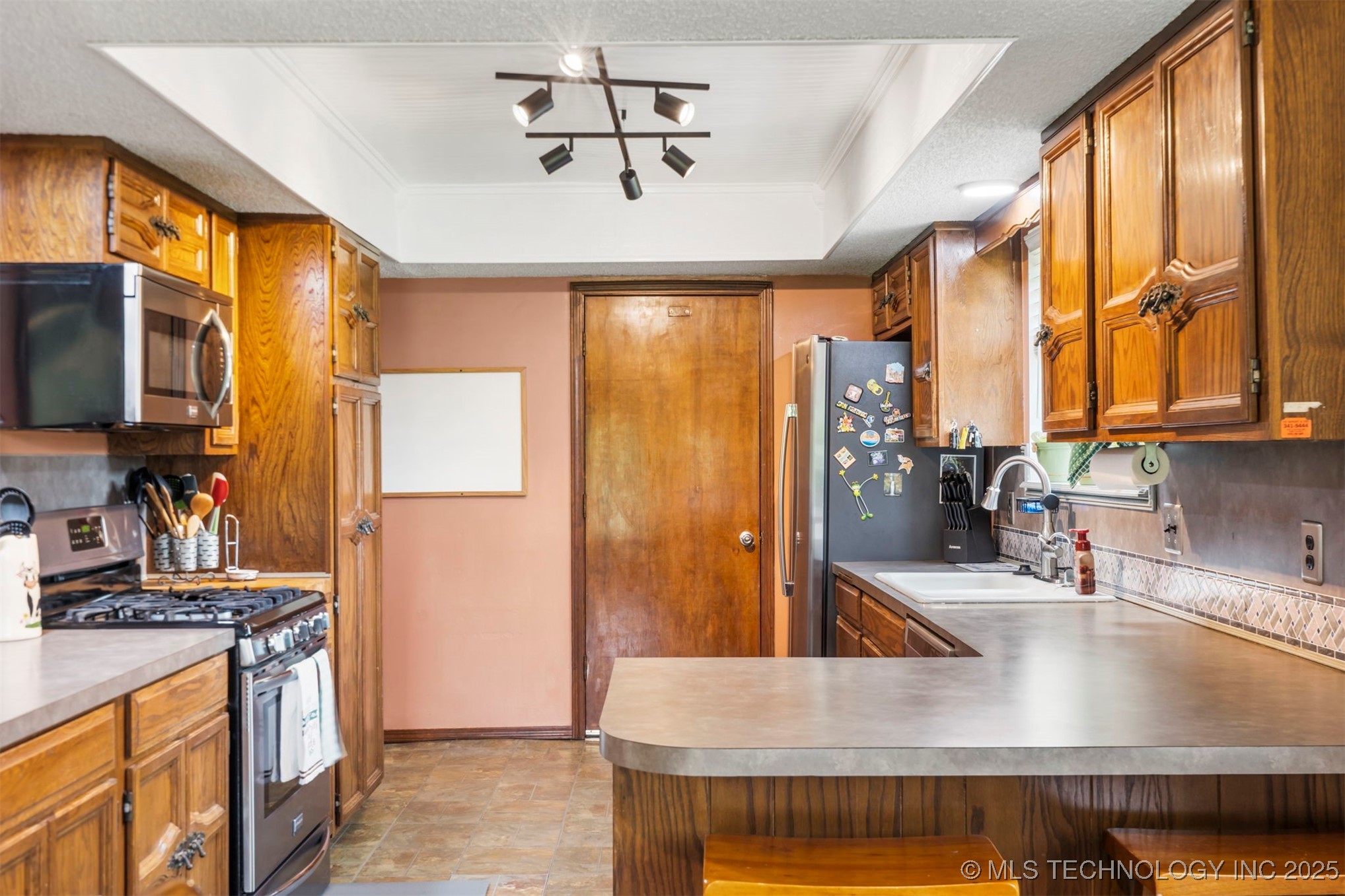 20700 E 420 Road Property Photo 13