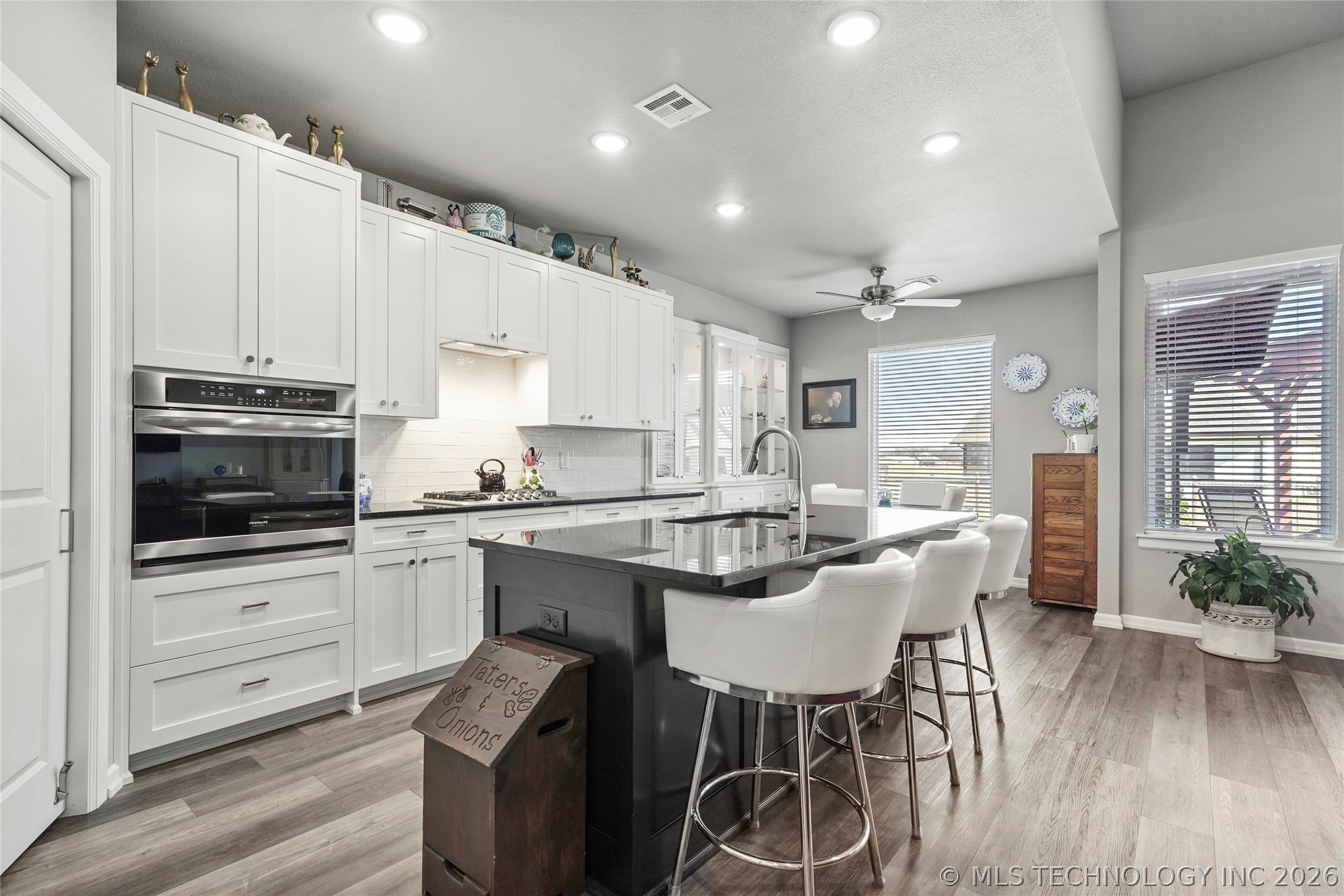 11353 S 281st East Place Property Photo 6