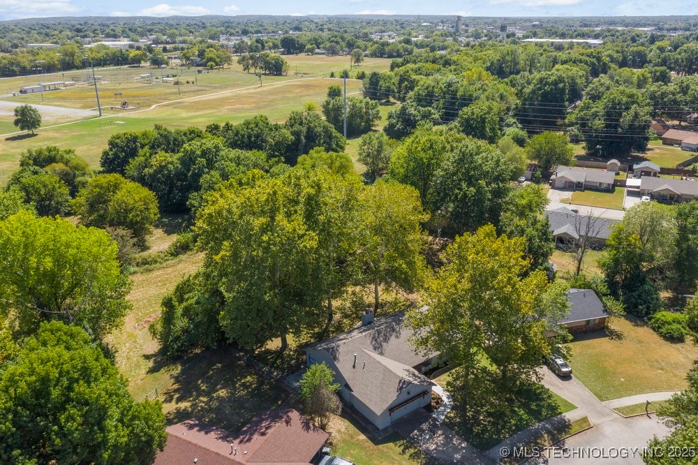 1908 N Chambers Terrace Property Photo 2