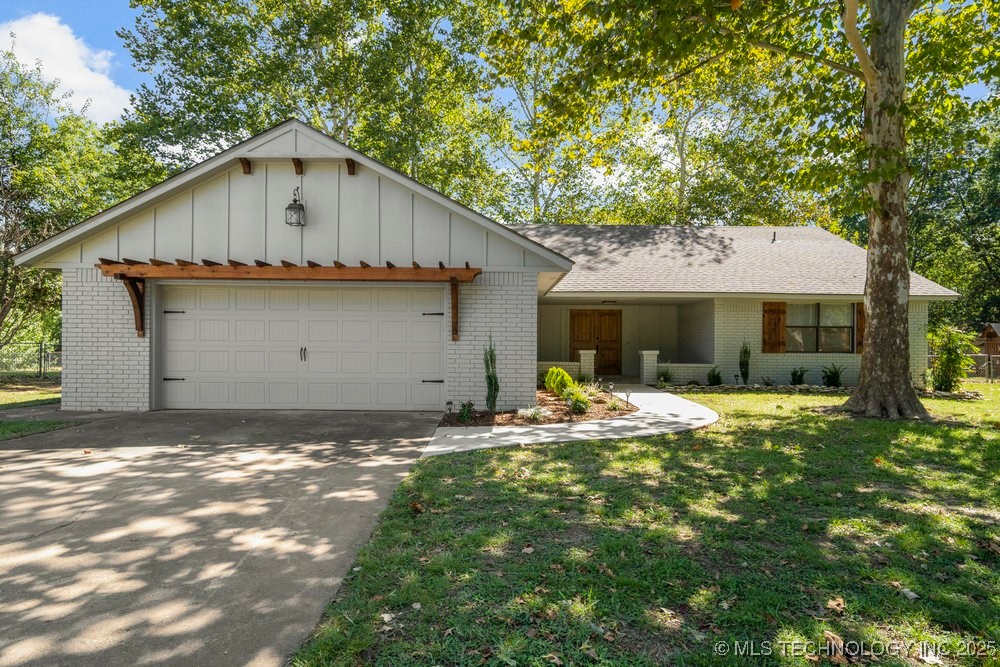 1908 N Chambers Terrace Property Photo 7