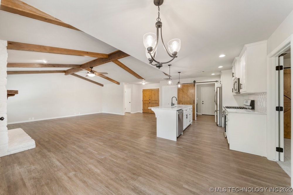 1908 N Chambers Terrace Property Photo 16