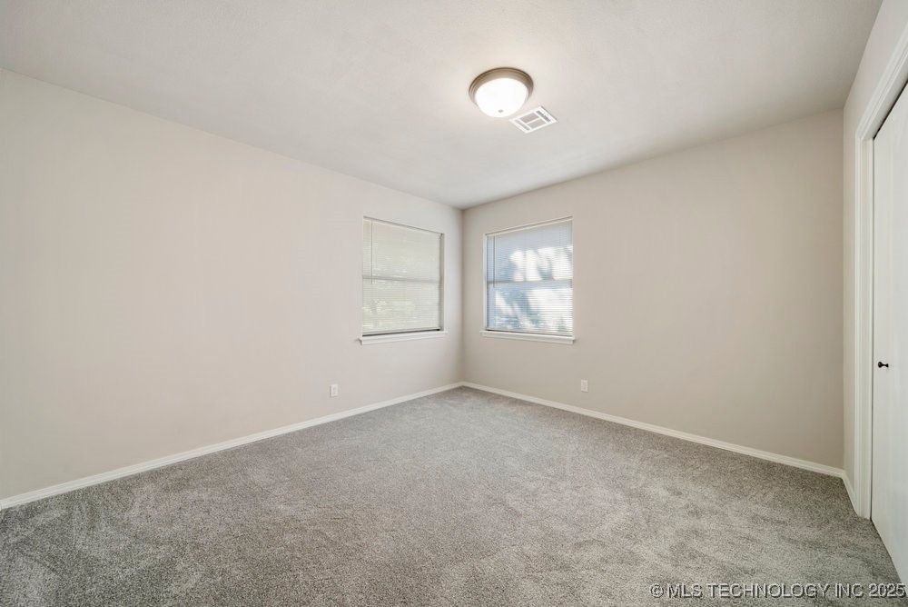 1908 N Chambers Terrace Property Photo 28