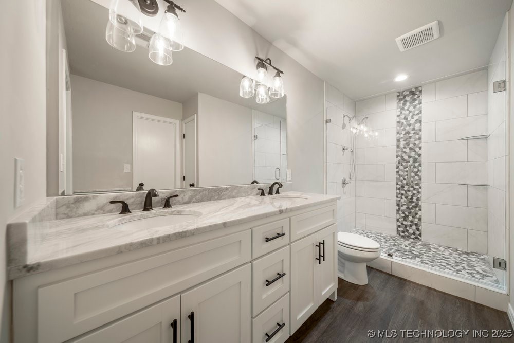 1908 N Chambers Terrace Property Photo 31