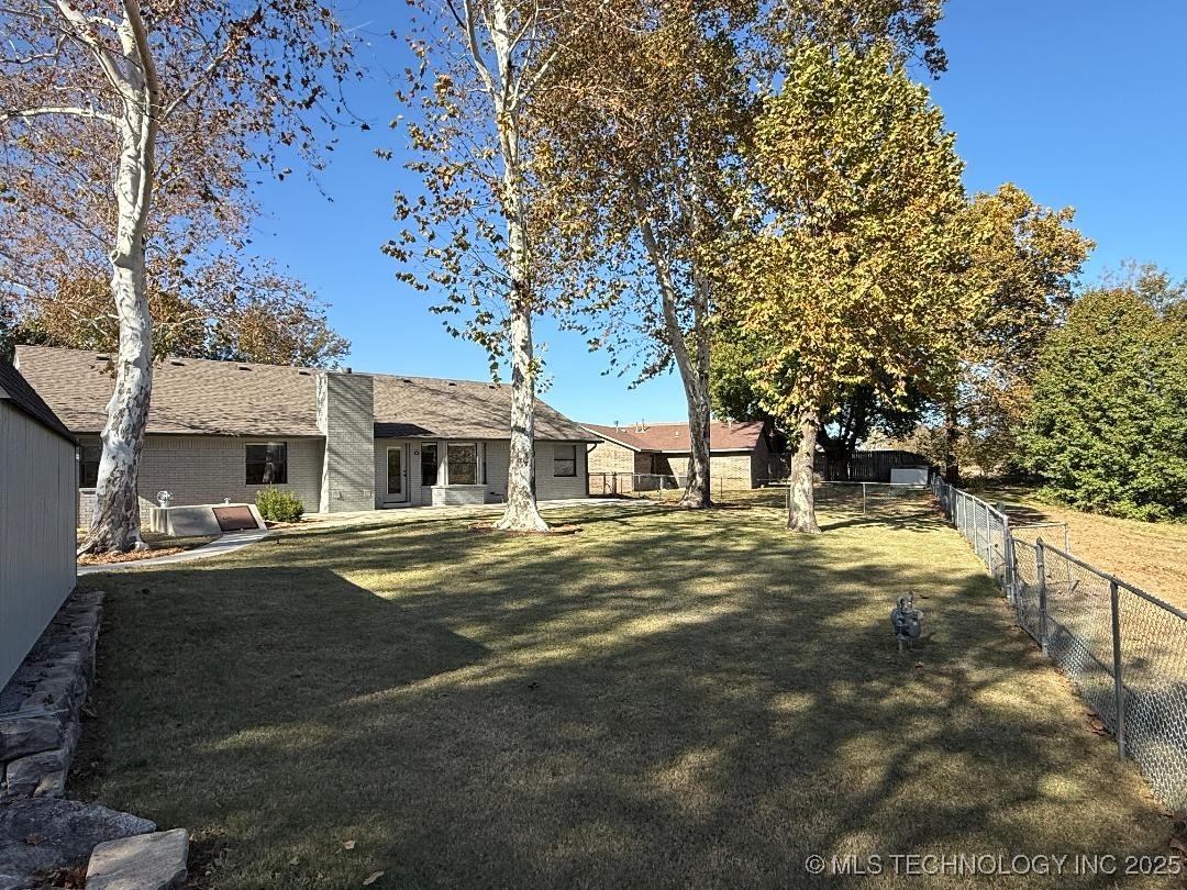 1908 N Chambers Terrace Property Photo 40