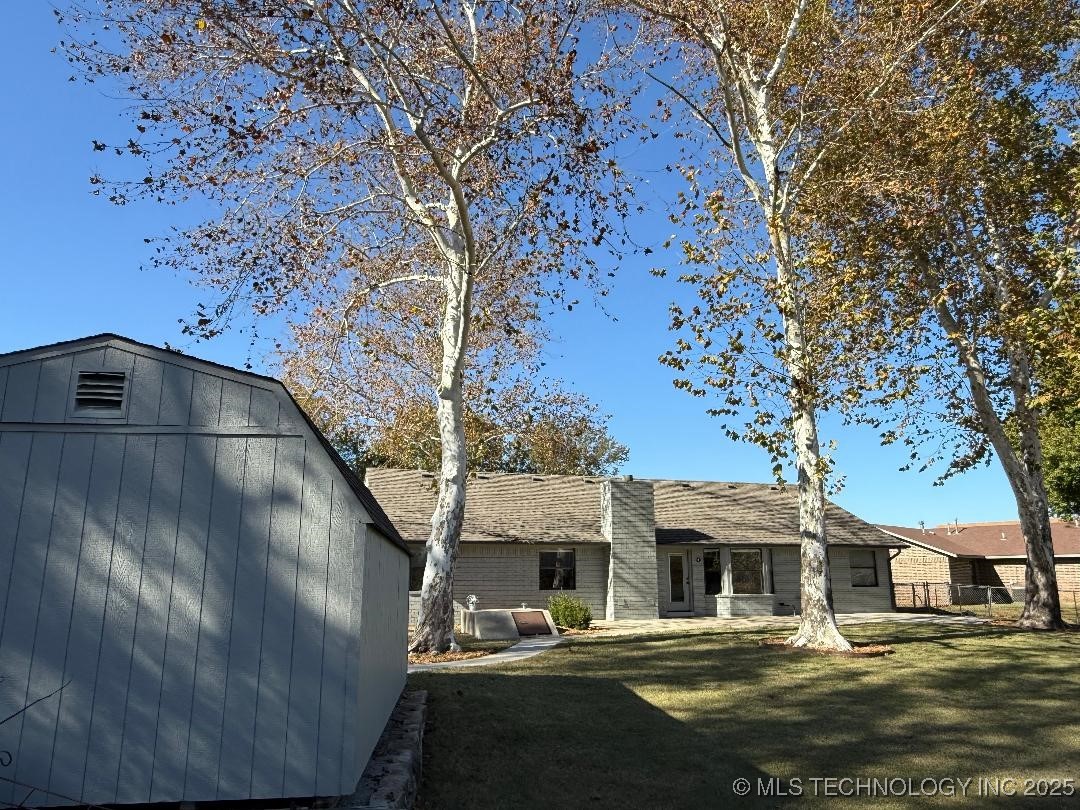 1908 N Chambers Terrace Property Photo 41