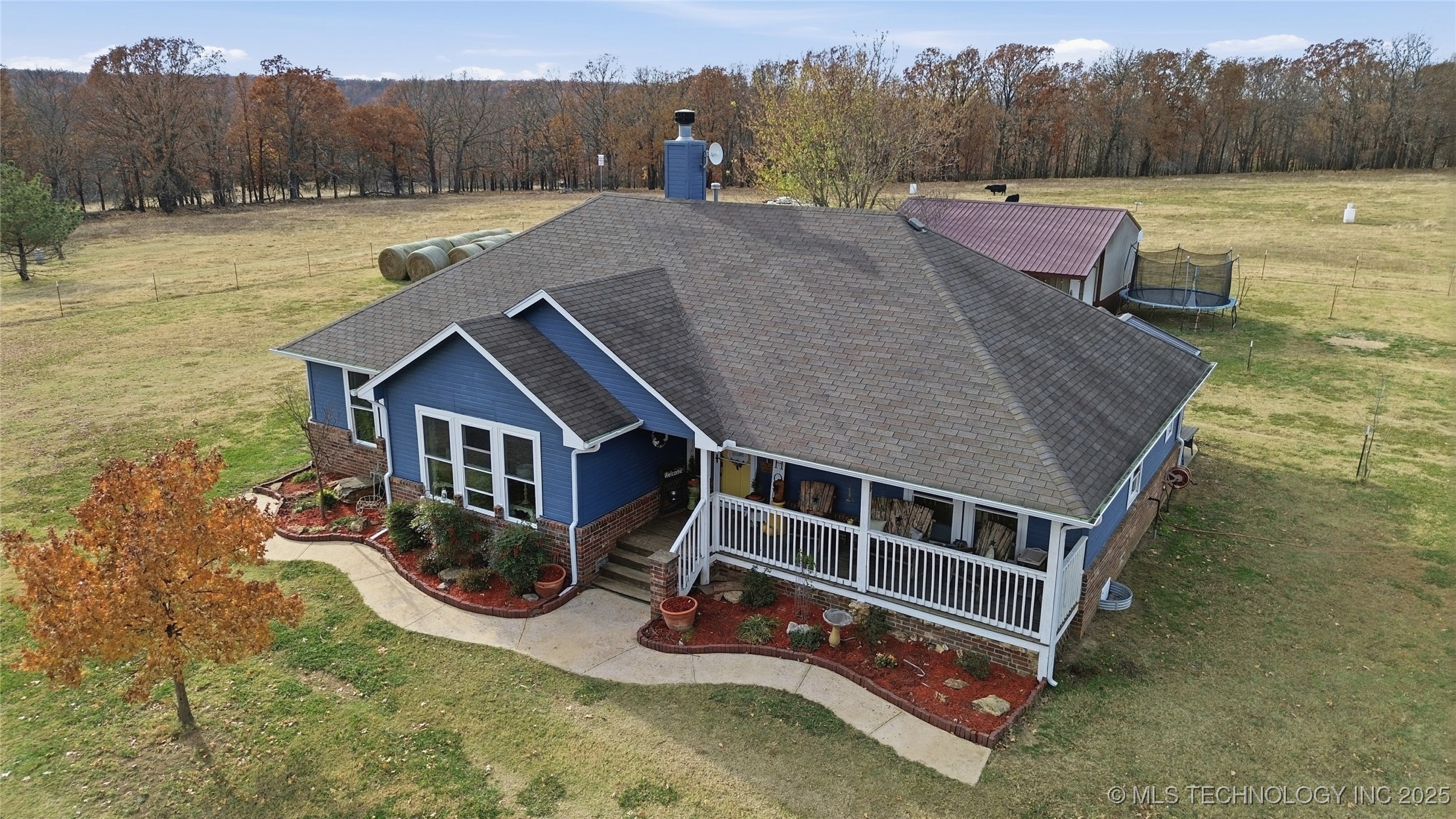 22358 N Javine Hill Road Property Photo 2