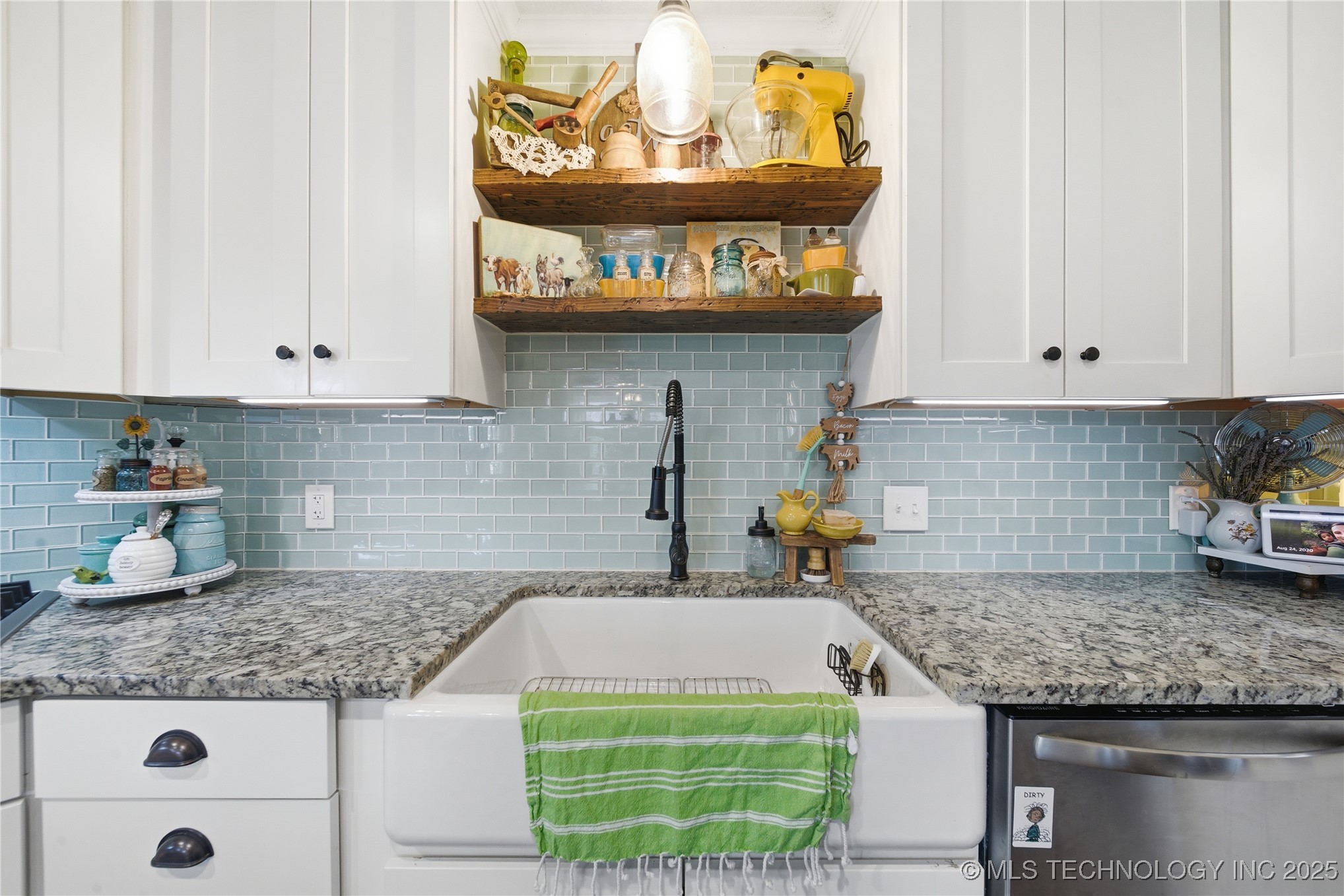 22358 N Javine Hill Road Property Photo 17