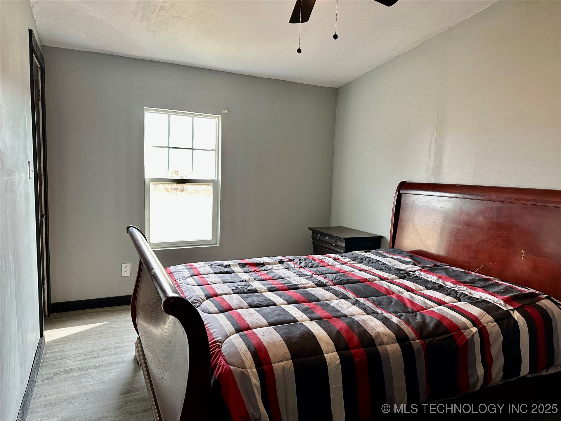 24094 N County Road 3350 Property Photo 10