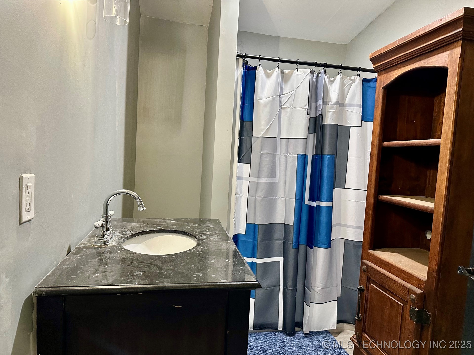 24094 N County Road 3350 Property Photo 11