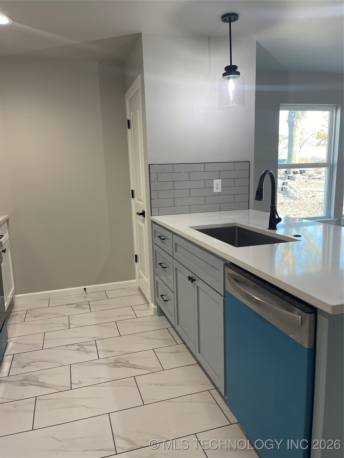 5305 E Admiral Boulevard A-b Property Photo 7