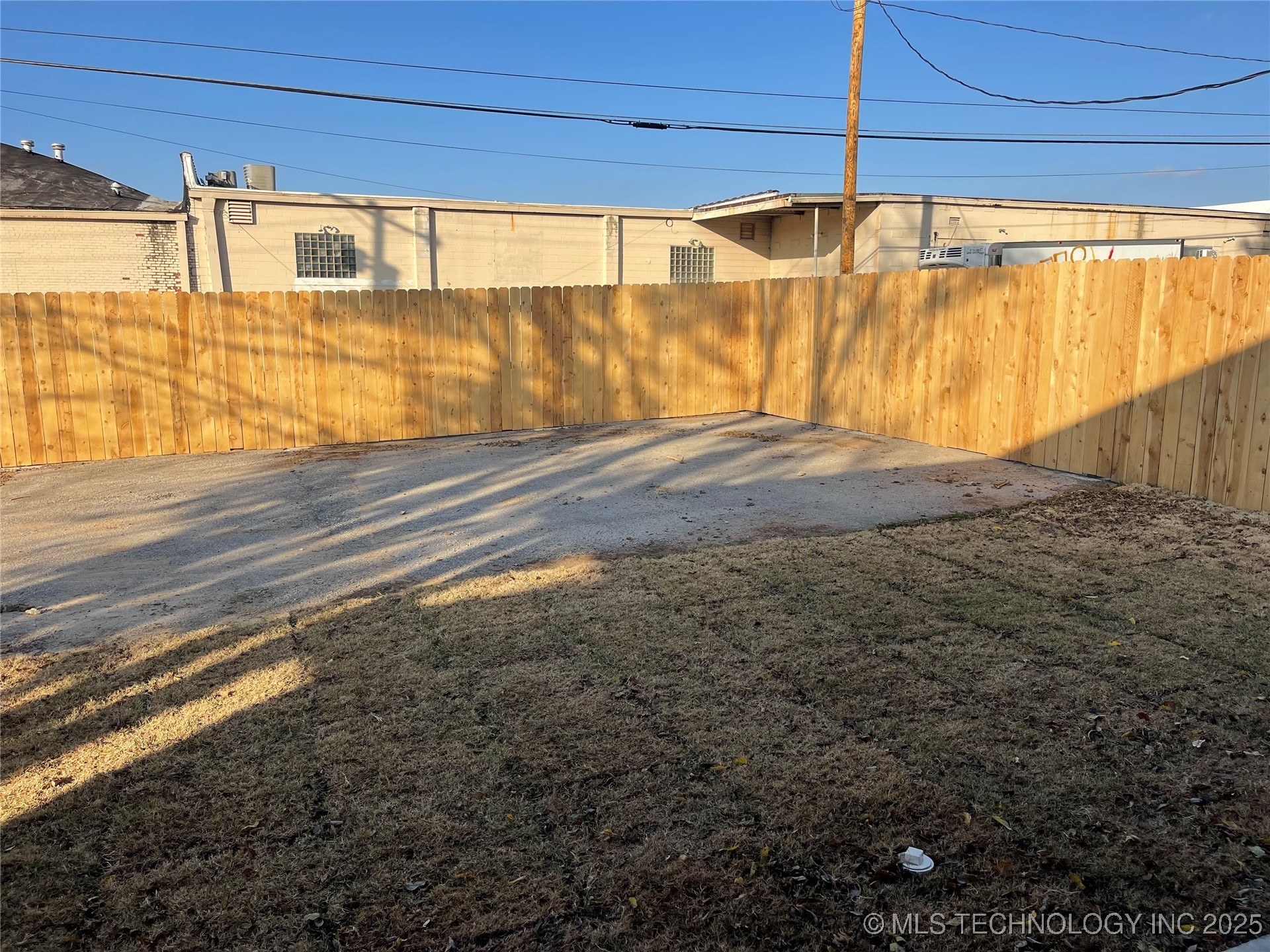 5305 E Admiral Boulevard A-b Property Photo 20