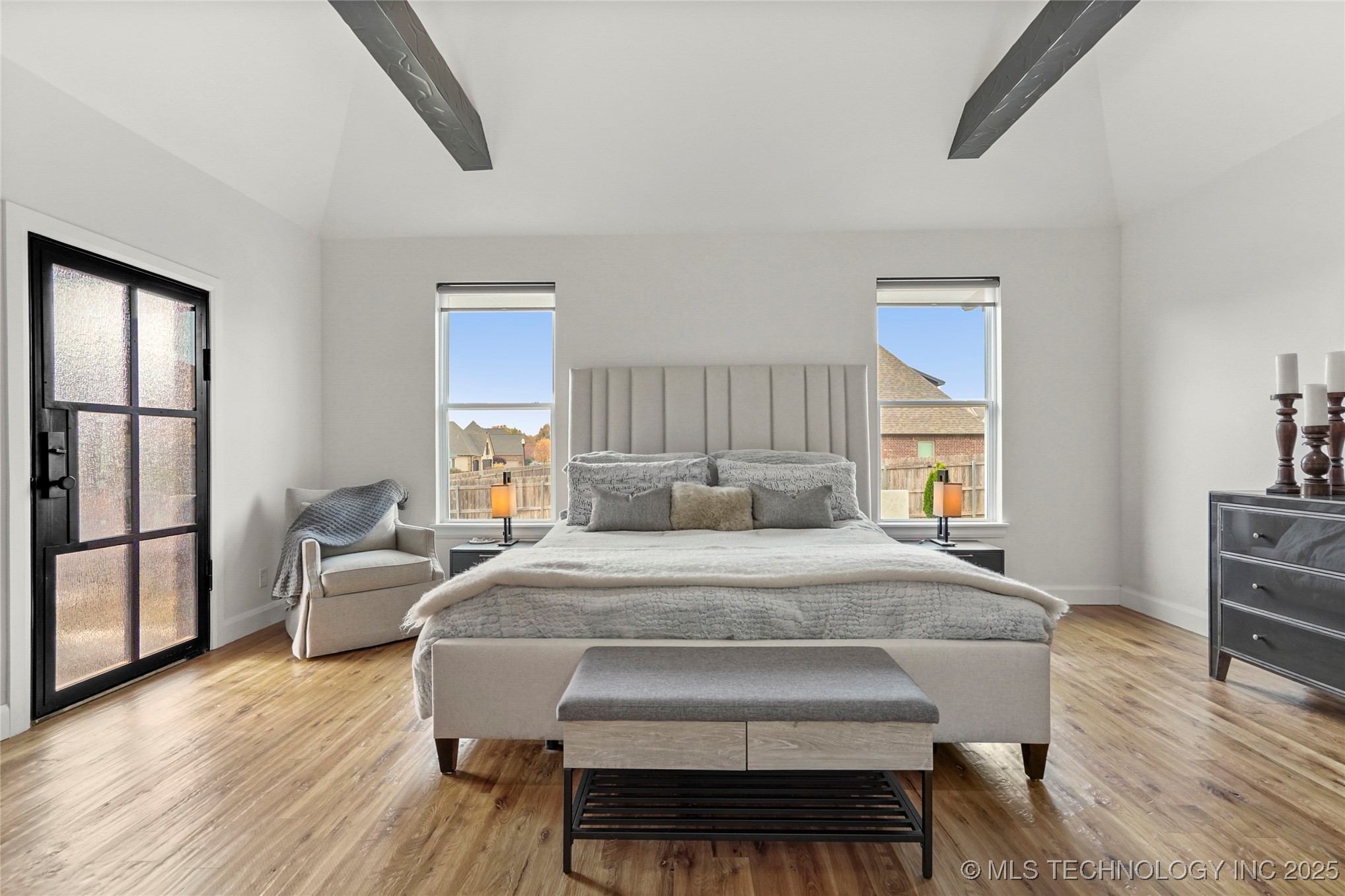 406 N 84th Place Property Photo 8