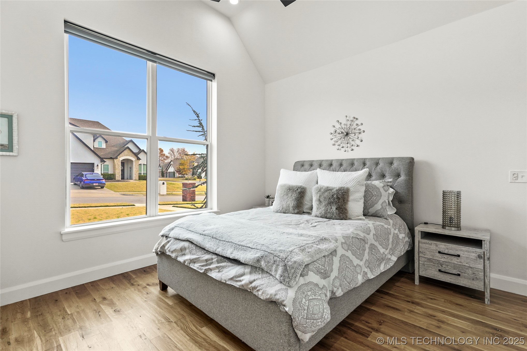 406 N 84th Place Property Photo 14