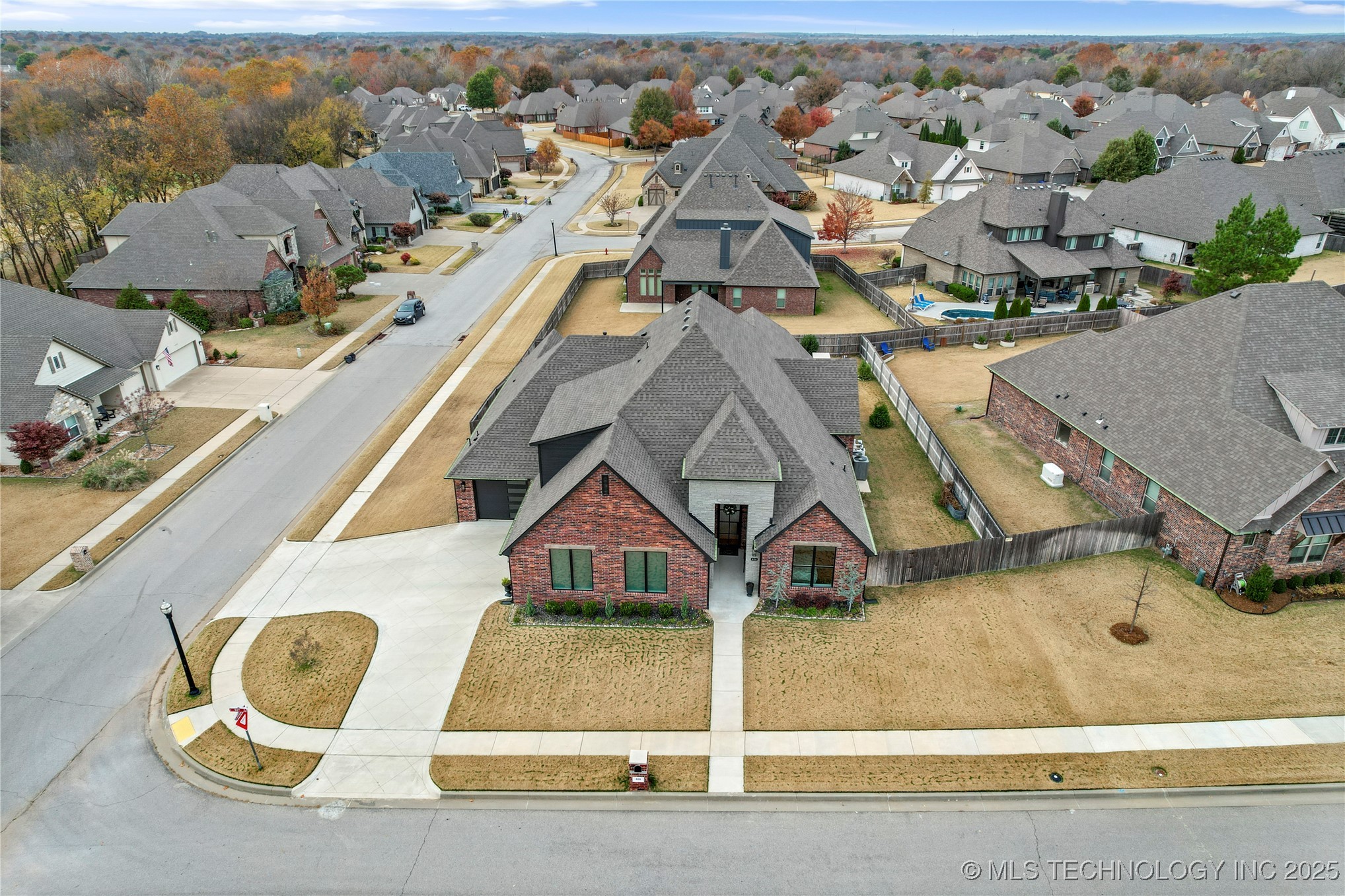 406 N 84th Place Property Photo 17