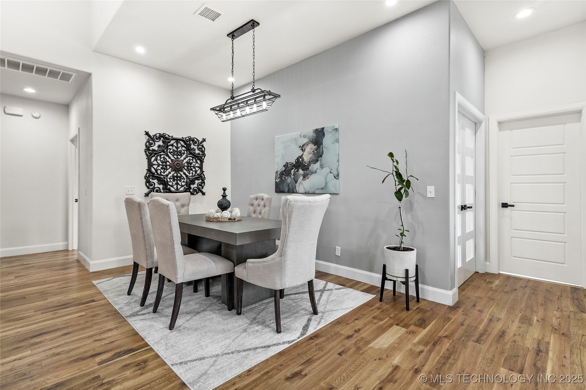 406 N 84th Place Property Photo 25