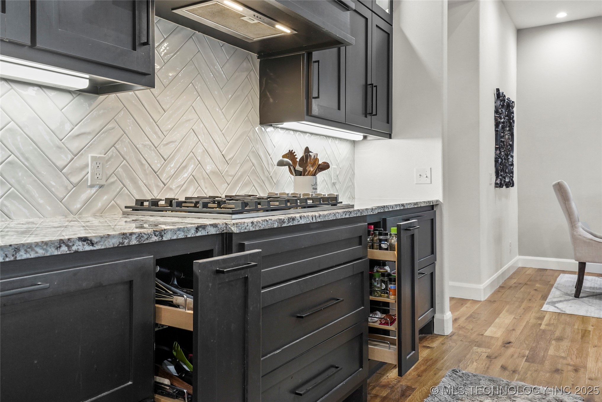 406 N 84th Place Property Photo 29