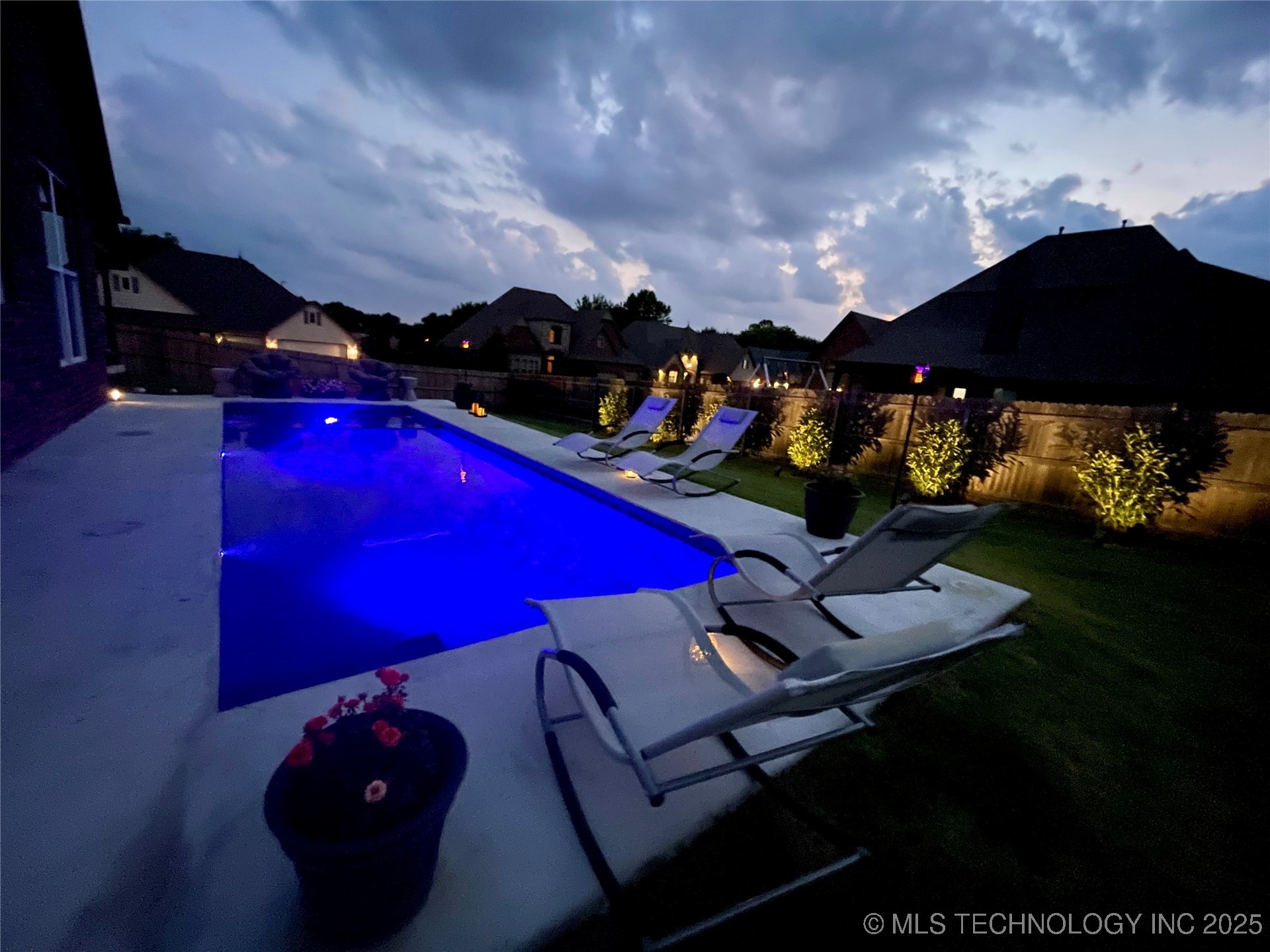 406 N 84th Place Property Photo 40