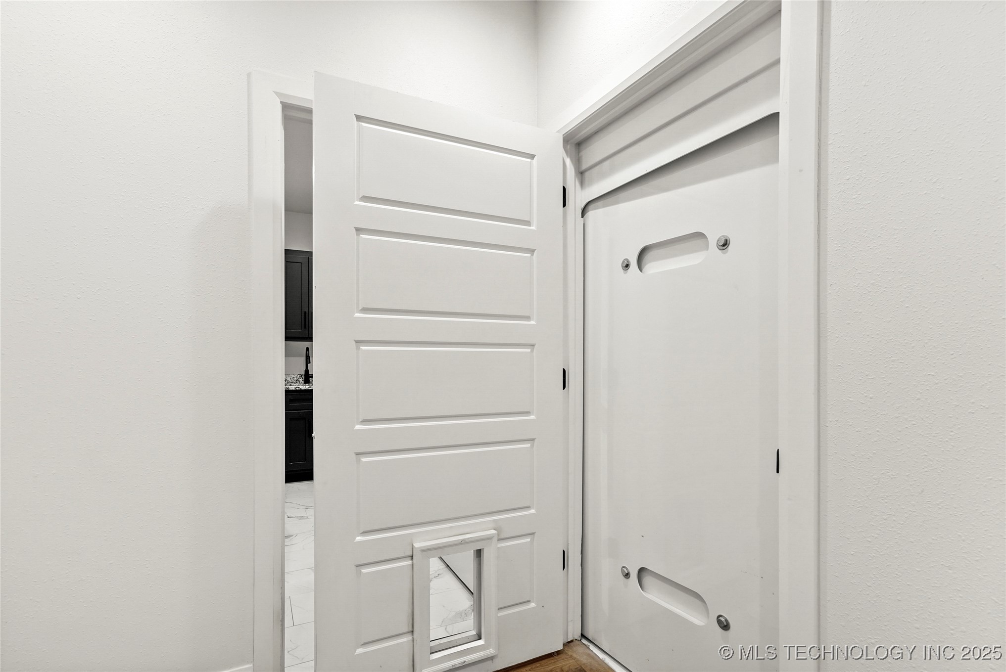 406 N 84th Place Property Photo 49