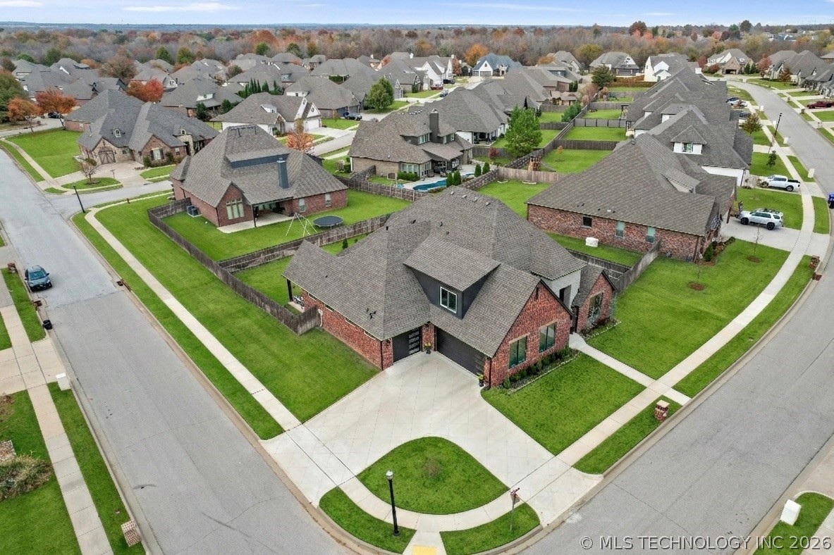 406 N 84th Place Property Photo 56