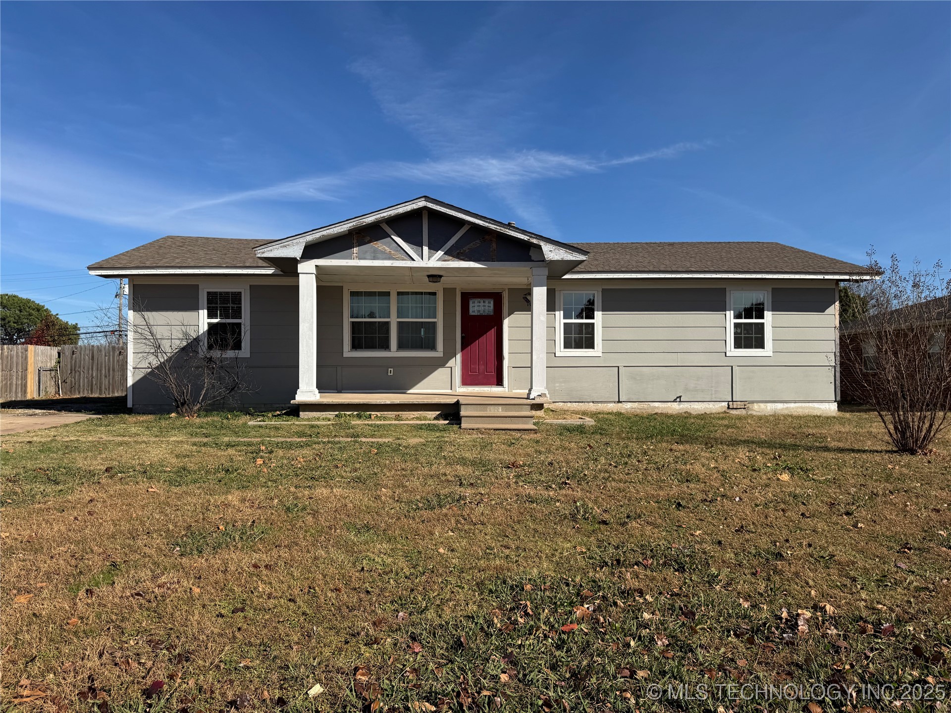 1016 Westlawn Lane Property Photo 1