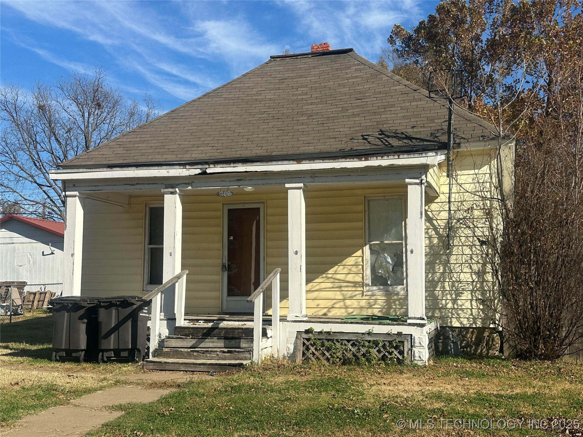 1206 S Armstrong Avenue Property Photo 1