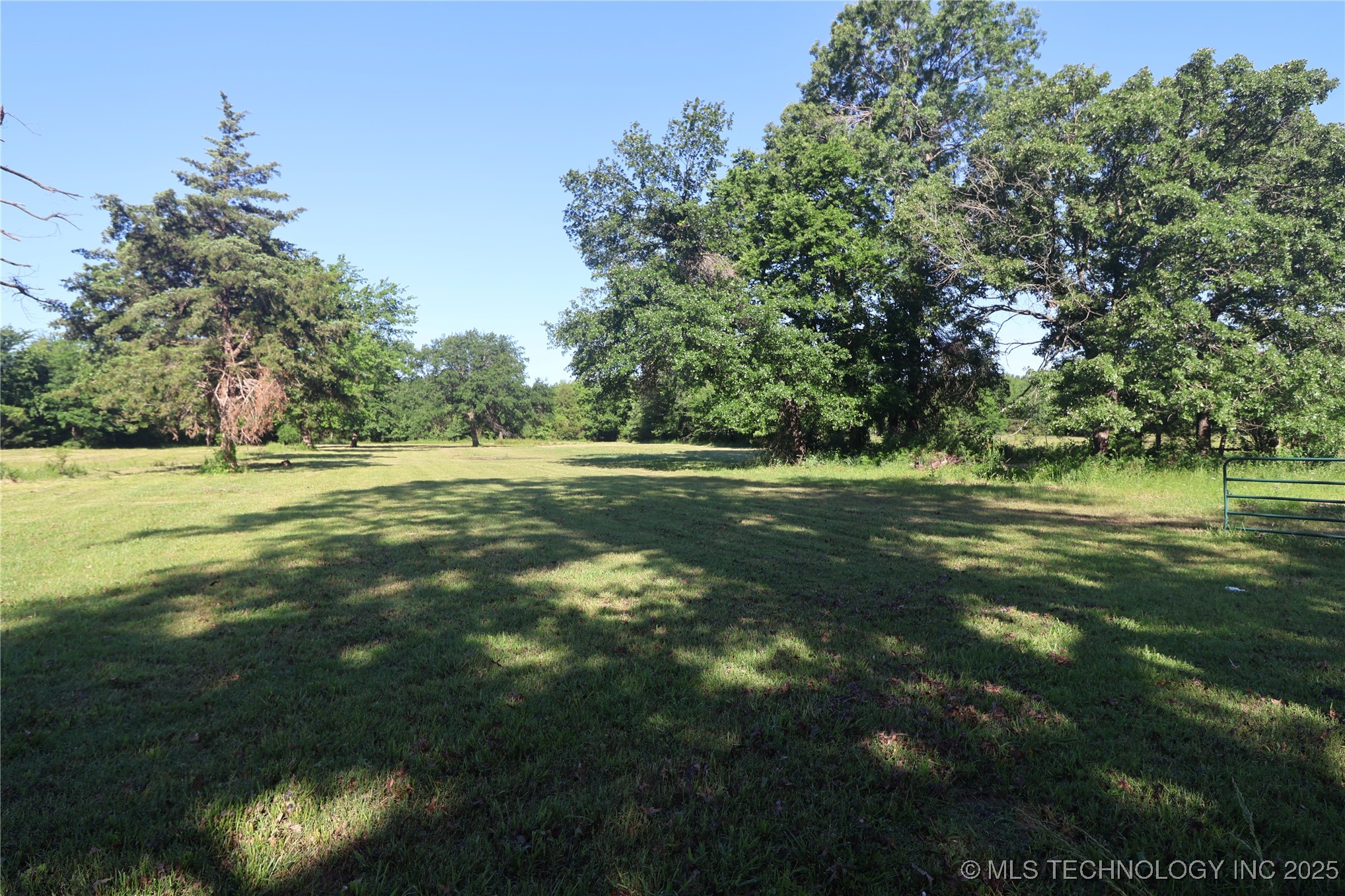 29714 Dogcreek Property Photo 2
