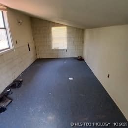 416784 Delaware Drive Property Photo 5