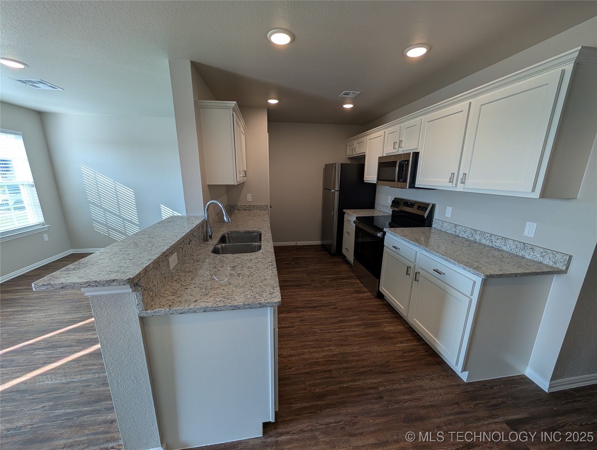 3332 Little John Property Photo 2