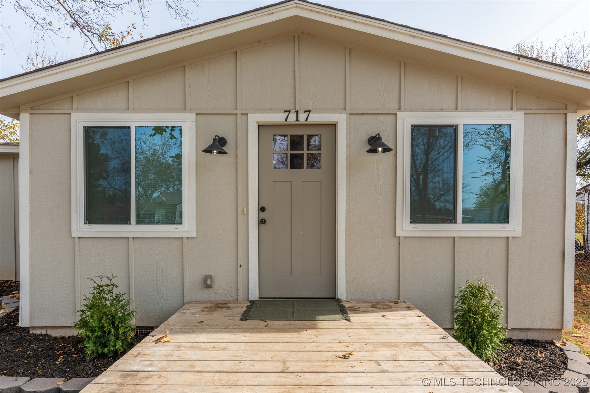 717 N Bristow Avenue Property Photo 3