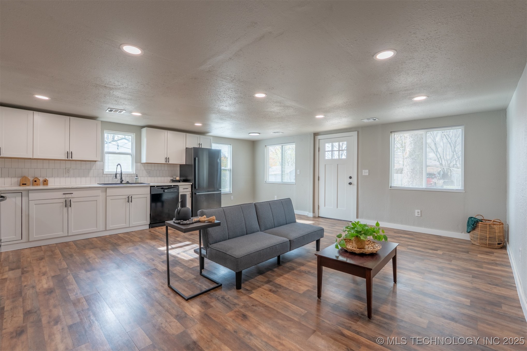 717 N Bristow Avenue Property Photo 5