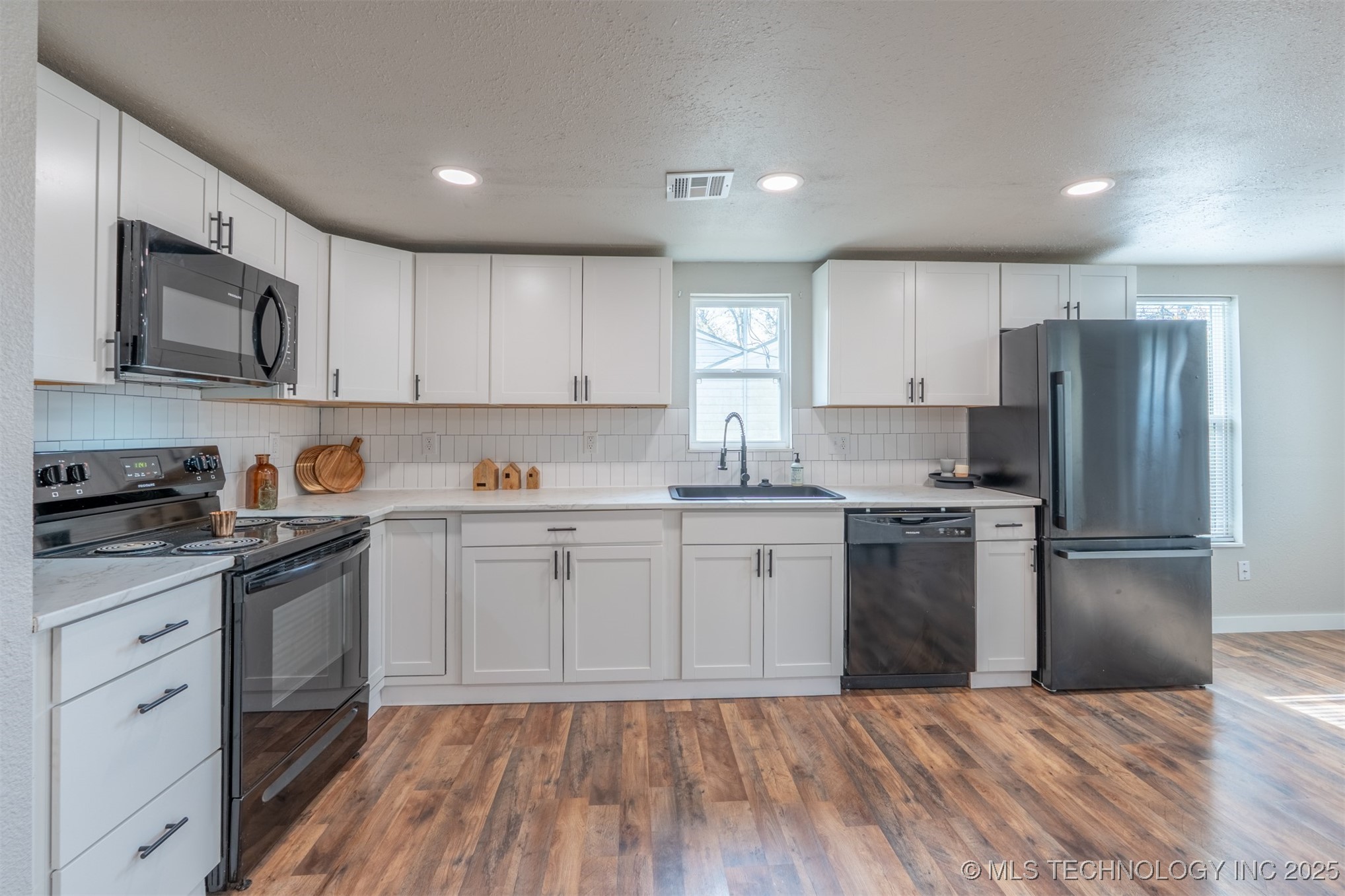 717 N Bristow Avenue Property Photo 6