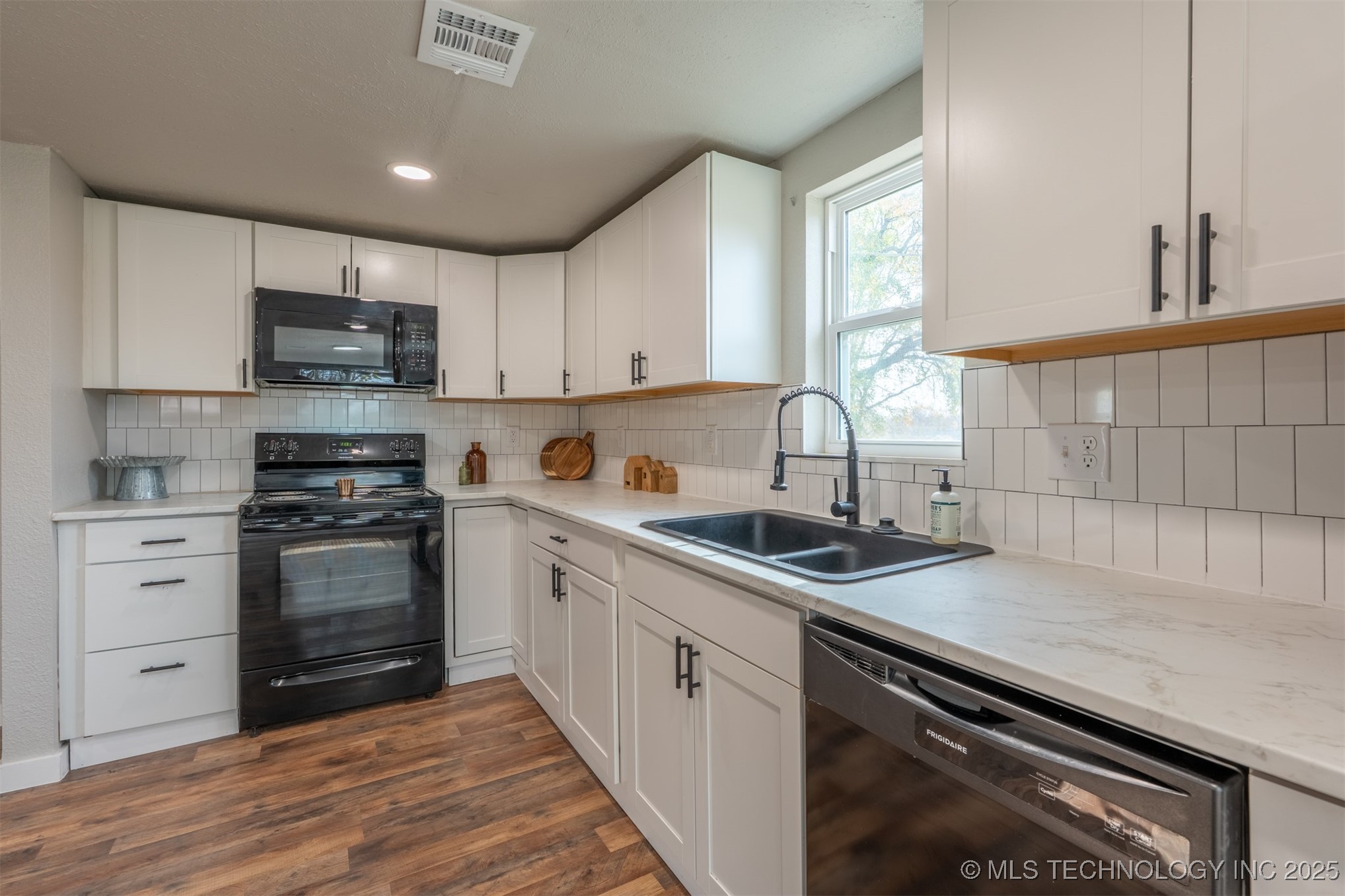 717 N Bristow Avenue Property Photo 7