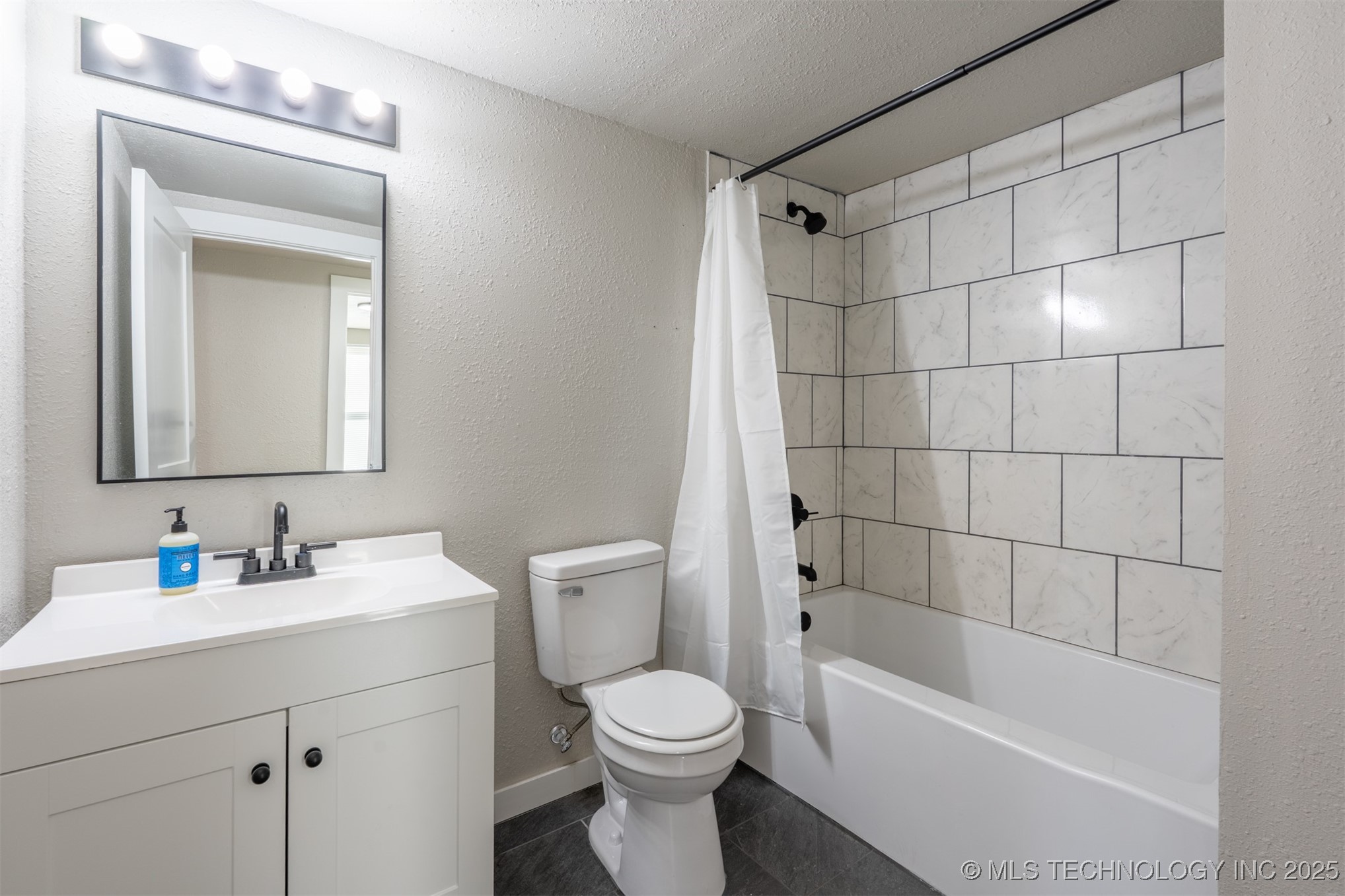 717 N Bristow Avenue Property Photo 8