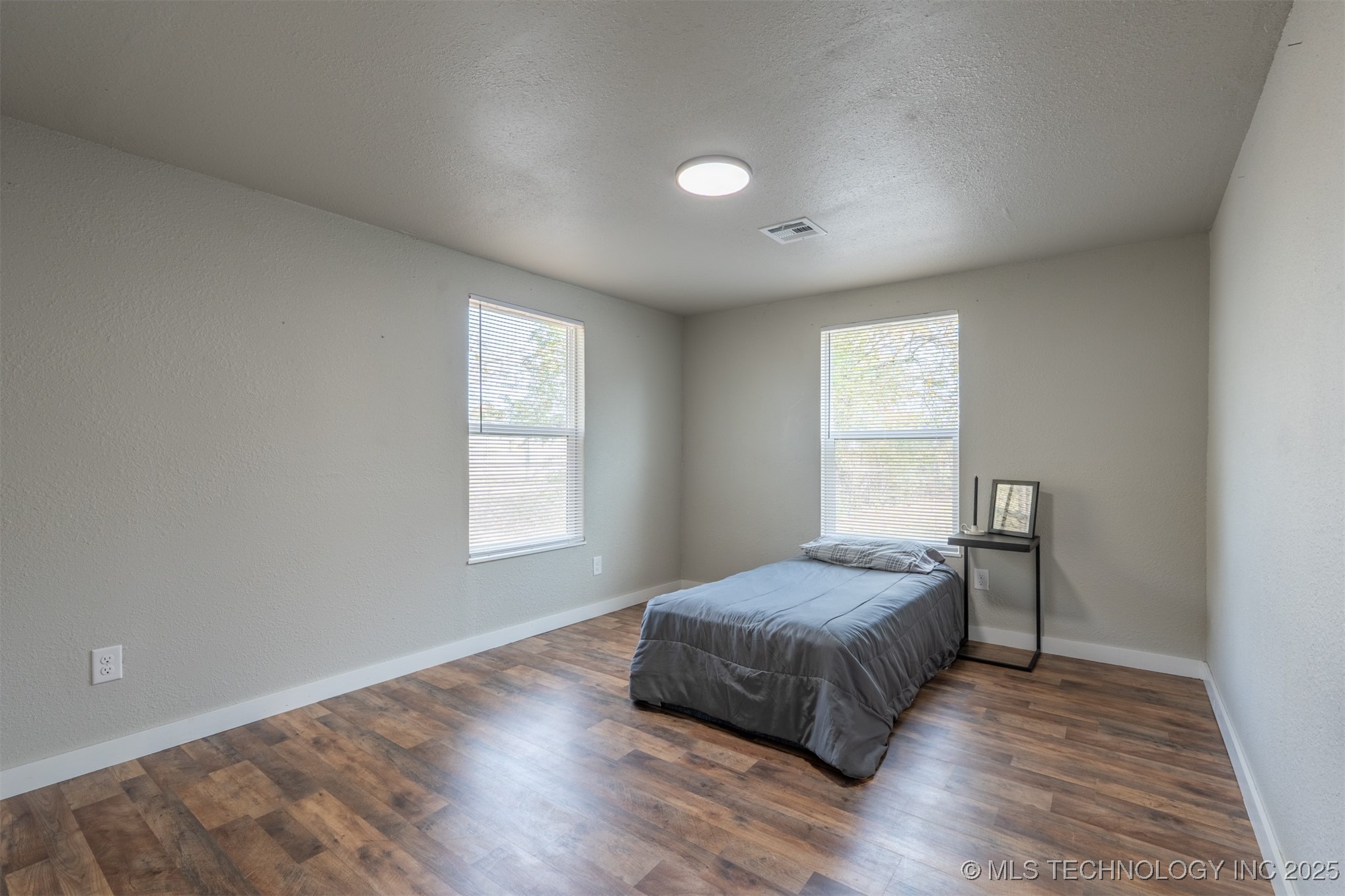 717 N Bristow Avenue Property Photo 9