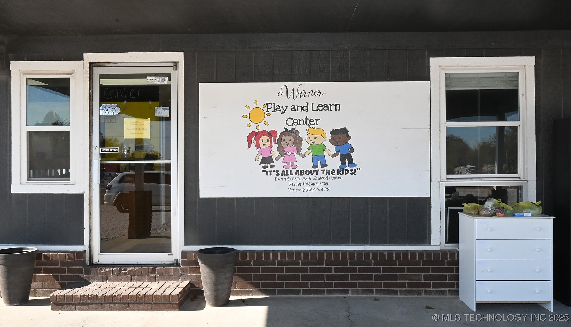 1104 Campbell Road E Property Photo 4