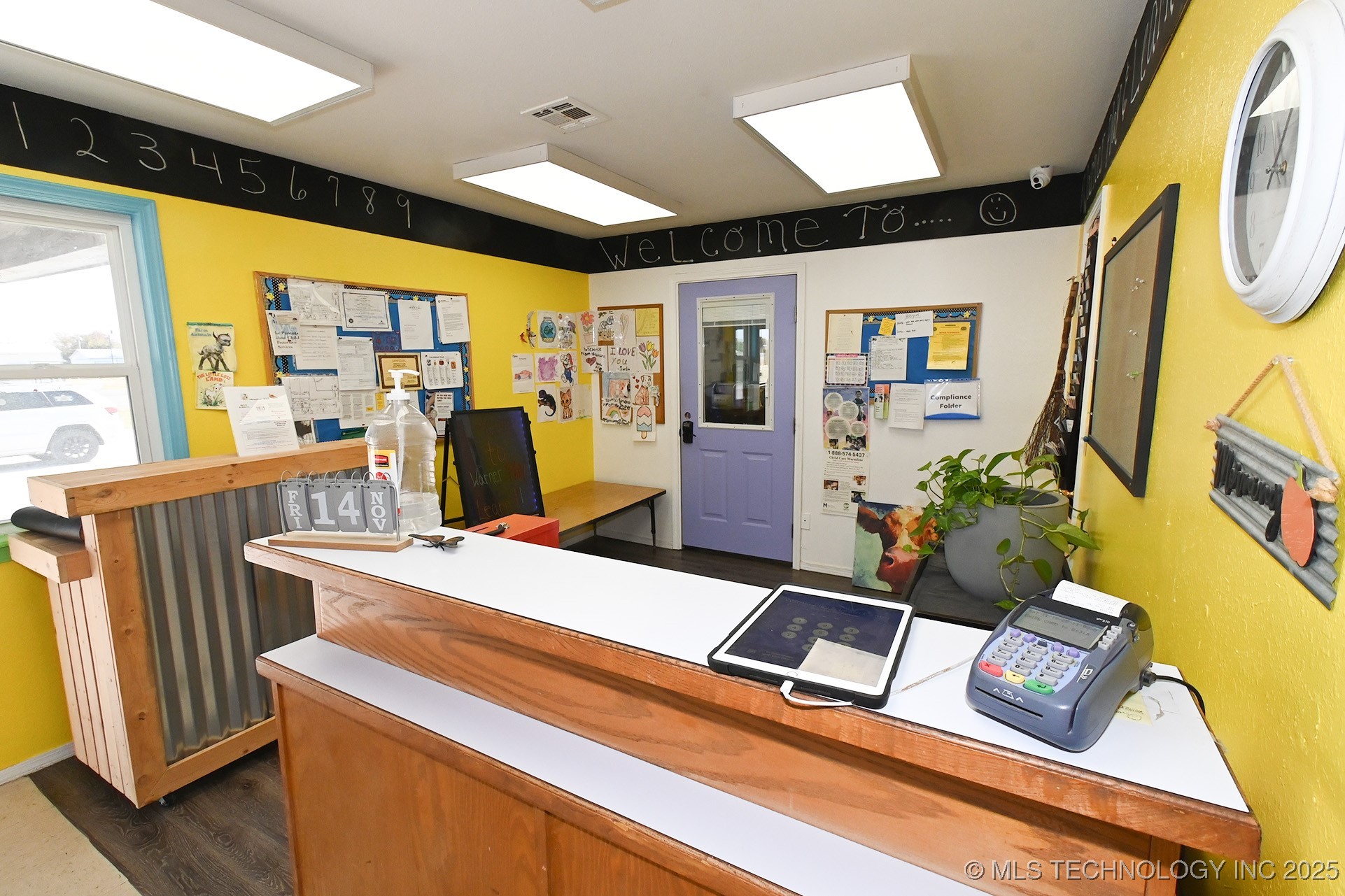 1104 Campbell Road E Property Photo 5