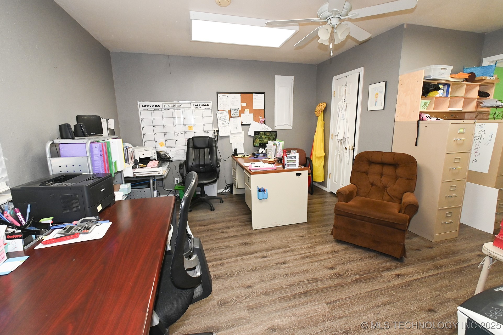 1104 Campbell Road E Property Photo 6