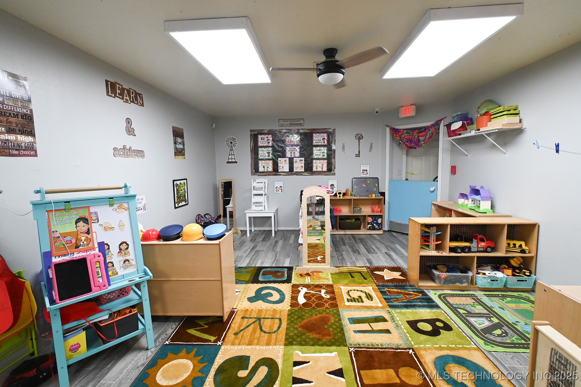 1104 Campbell Road E Property Photo 10