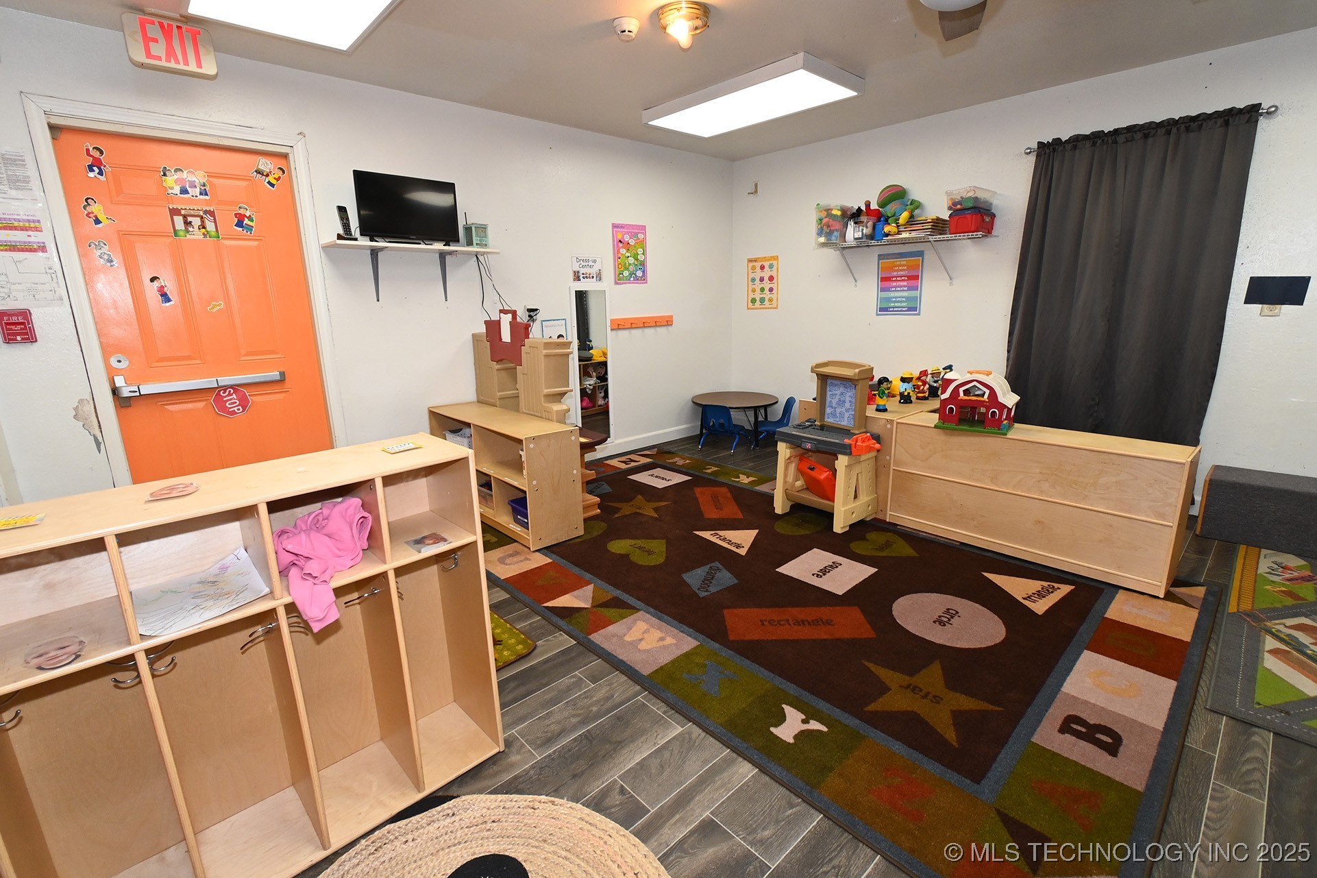 1104 Campbell Road E Property Photo 24