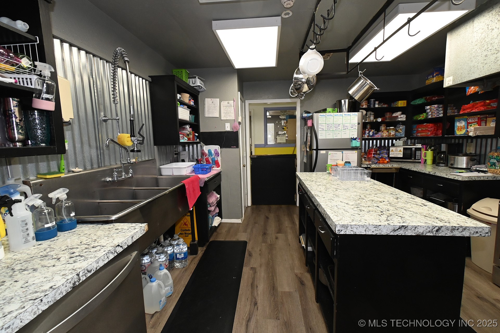 1104 Campbell Road E Property Photo 30