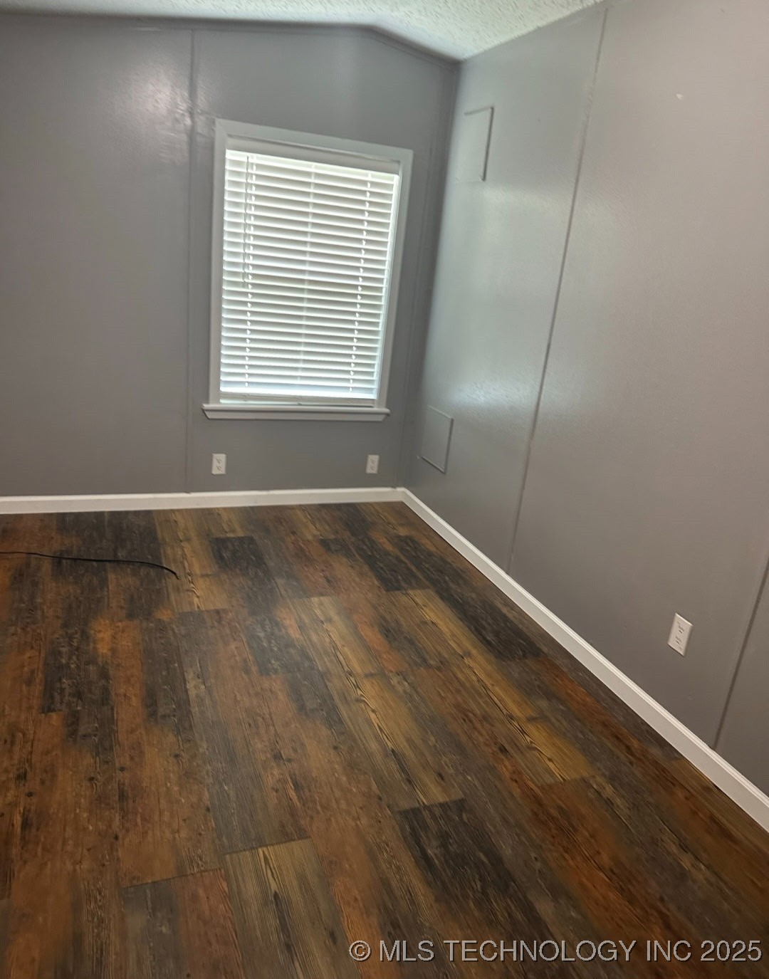 1104 Campbell Road E Property Photo 51