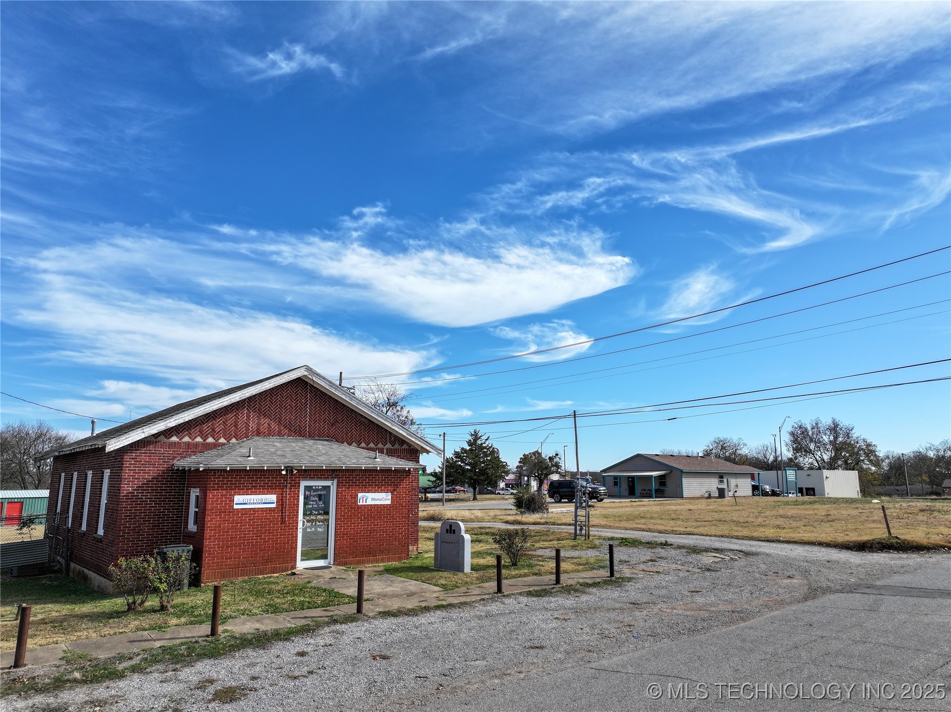 2547747 Property Photo 2