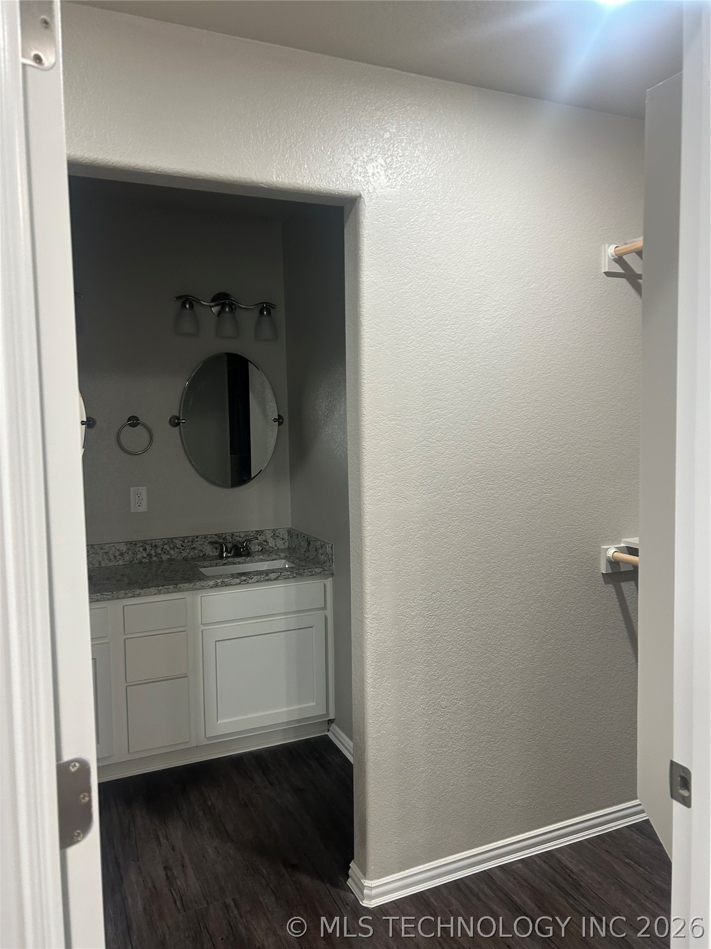 1211 Four Seasons Drive Property Photo 13