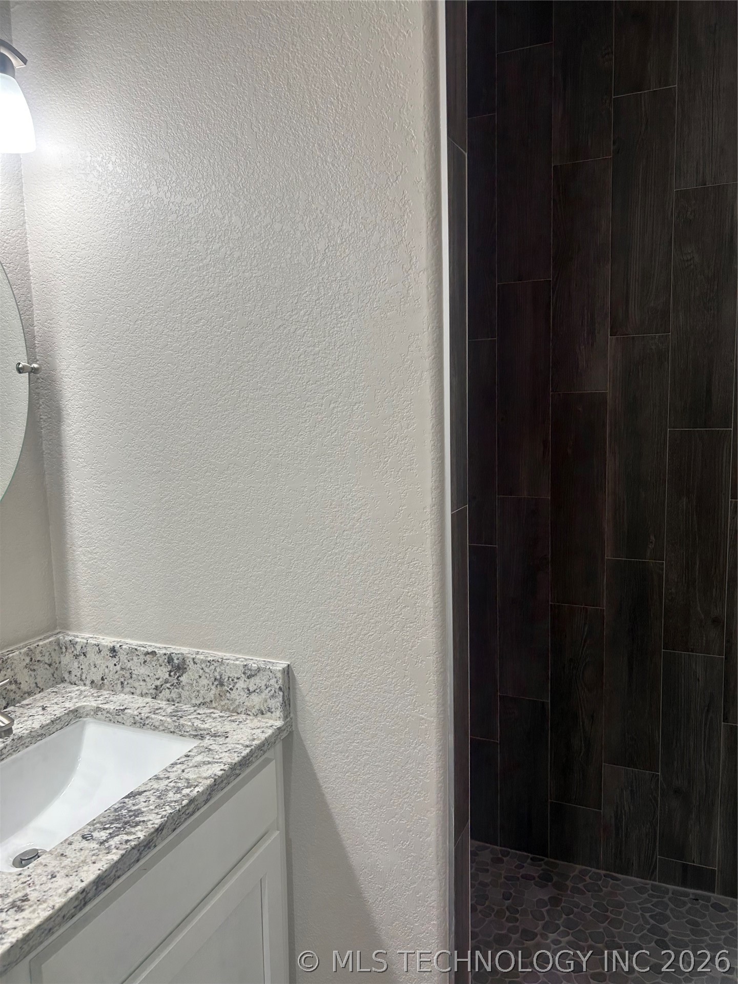 1211 Four Seasons Drive Property Photo 15