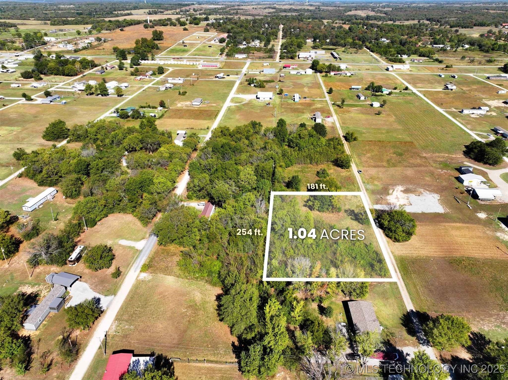 1920 Green Meadow Road Property Photo 3