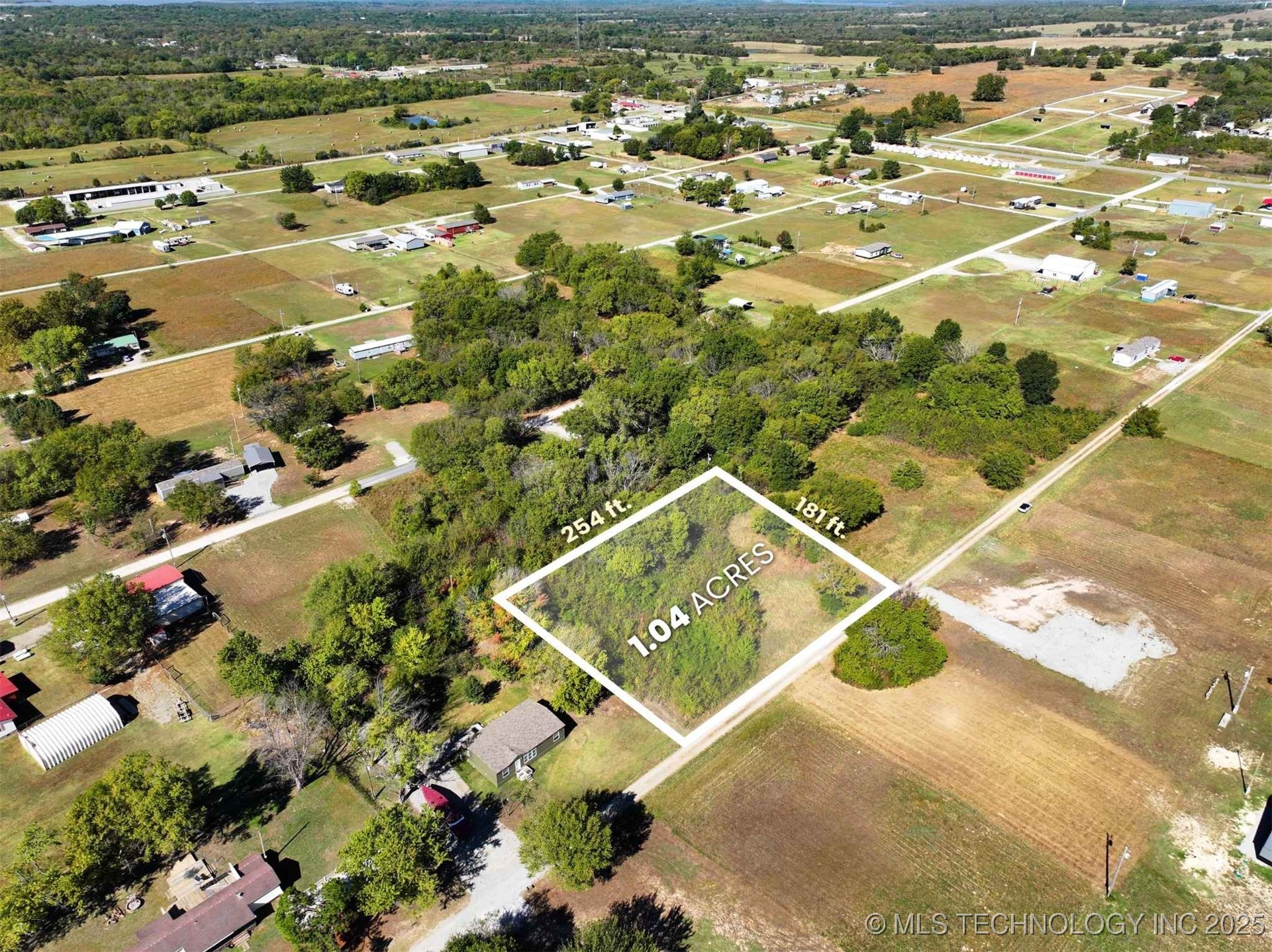 1920 Green Meadow Road Property Photo 5